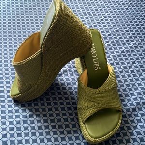 Vintage green wedges